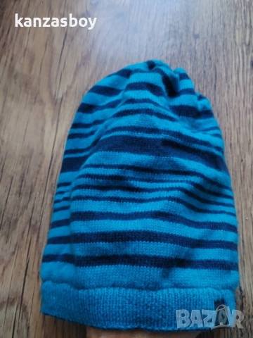 marmot - страхотна зимна шапка 