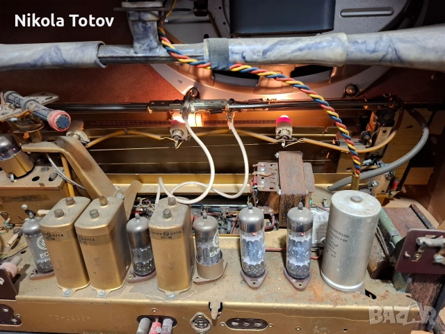 Продава се дървено радио Loewe Opta. , снимка 8 - Антикварни и старинни предмети - 54033908