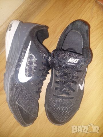 Оригинални маратонки Nike 38.5, снимка 4 - Маратонки - 46265074