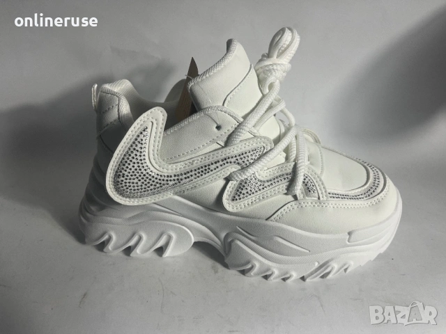 Дамски сникърси крила