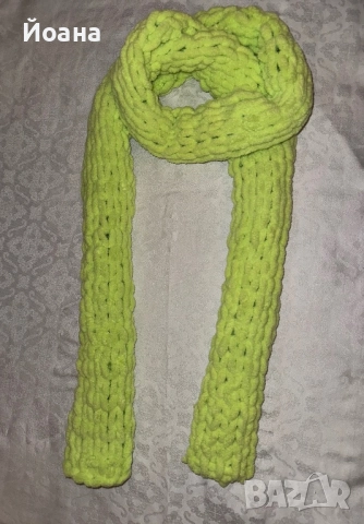 Много пухкави ръчно плетени шалове от прежда , снимка 5 - Шалове - 52055465