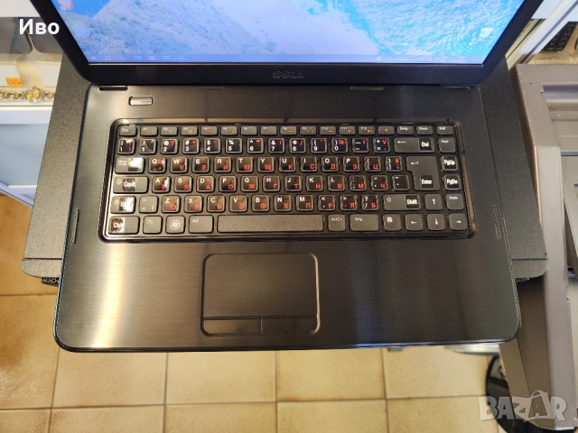 💻 15,6" лаптоп DELL Inspiron M5040 Батерията му държи. Има зарядно. Преинсталира, готов за употреба, снимка 3 - Лаптопи за дома - 52040014