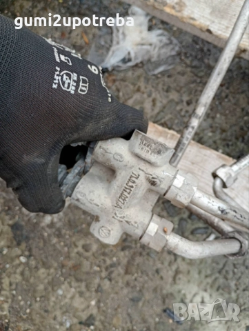 Тръби 7L0317821A Термостат 7L0317027A Охлаждане Масло Porsche Cayenne S 4.5 2005г 9PA, снимка 5 - Части - 52006398