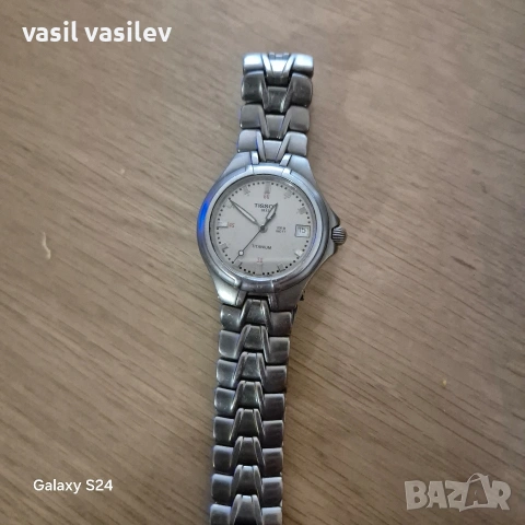 Продавам швейцарски часовник Tissot 