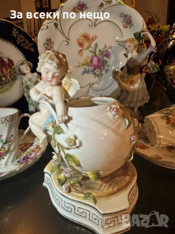 Sitzendorf Germany  Circa 1904 - “Вазата с херувима” Код P1724, снимка 12 - Декорация за дома - 52970041