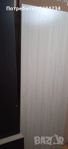 Продавам 2бр.шкафа скрин и гардероб