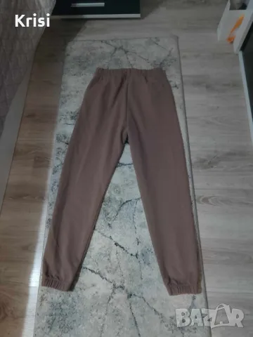 Дамско спортно долнище, снимка 2 - Спортни екипи - 50426877