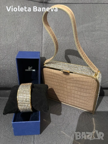 оригинален лимитиран, винтидж комплект Swarovski, включващ елегантна дамска чанта и гривна, снимка 18 - Бижутерийни комплекти - 53306797