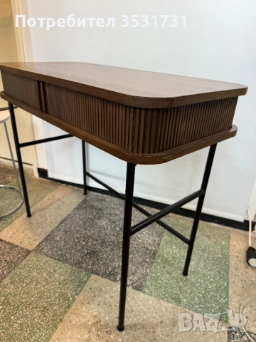 H&M Home дървено бюро с метални крака, снимка 8 - Бюра - 53403156