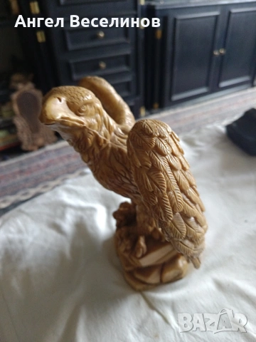 скулптура на орел от смола , снимка 2 - Декорация за дома - 54059942