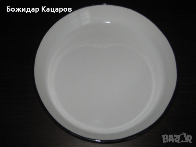 Емайлирана тава .Цена 15 евро. Пращам по куриер., снимка 2 - Съдове за готвене - 54213017