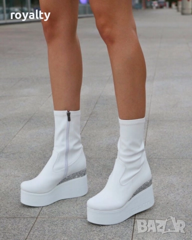 Боти на платформа - бяла кожа с бронз брокат, снимка 3 - Дамски боти - 52163338