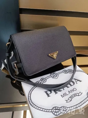 чанти prada, снимка 3 - Чанти - 50422424