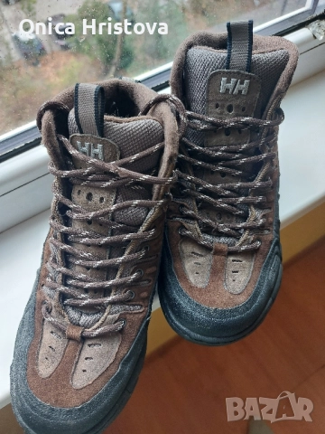 Продавам оригинални Helly Hansen 