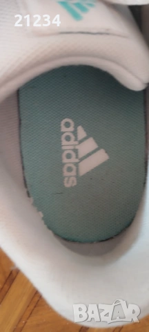 Дамски маратонки Адидас, снимка 4 - Маратонки - 53744411