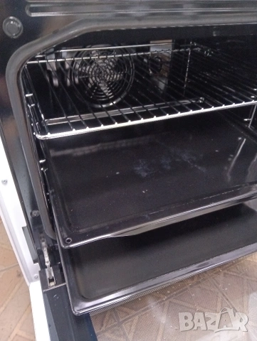 Свободно стояща печка с керамичен плот Gorenje с 2 години Гаранция!, снимка 2 - Печки, фурни - 53921287