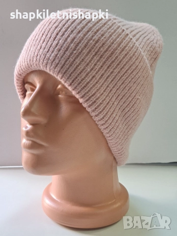 338 Дамска плетена шапка,ангора-бутикова