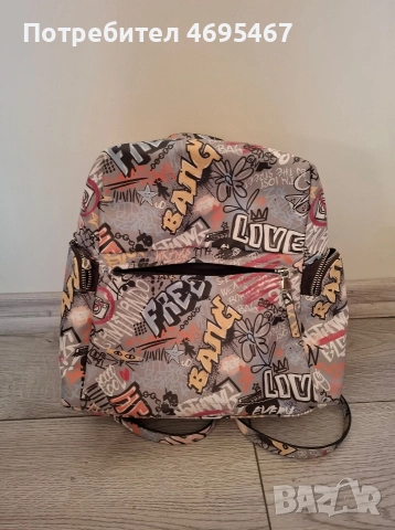 👜Продавам дамски чанти и раница🎒, снимка 4 - Чанти - 52931611