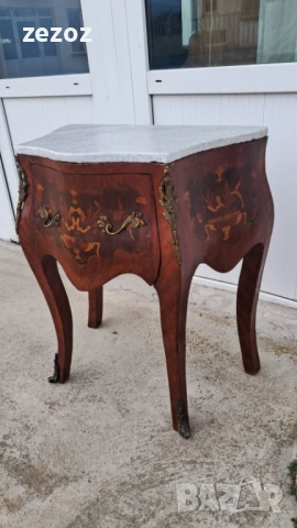 Шкаф ретро "Bombe" с мрамор