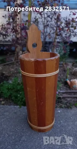 стара ръчна изработена стойка за чадъри