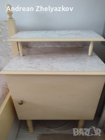 Спалня с две нощни шкафчета, снимка 2 - Спални и легла - 53664413