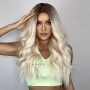 Висококачествена светло руса чуплива перука с тъмни корени на път, снимка 1