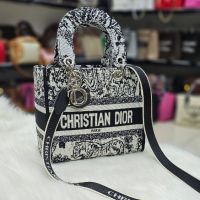 дамски висококачествени чанти christian dior , снимка 5 - Чанти - 45689534
