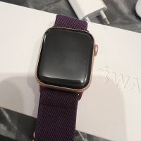 Apple watch 5, снимка 1 - Смарт гривни - 45323675