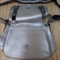 Нова дамска чанта, снимка 3 - Чанти - 45421738