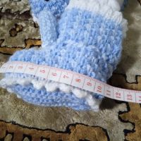 Бебешки нови ръчно плетени терлички - сини зайчета, с връзки , снимка 2 - Други - 45141169