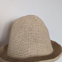 Лятна дамска шапка Oysho , снимка 1 - Други - 45457844
