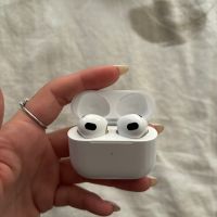 AirPods 3rd generation , снимка 4 - Слушалки, hands-free - 46190936