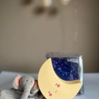 Детска нощна лампа Луна, за лесно заспиване и сладки сънища, снимка 1 - Детски нощни лампи - 45351519