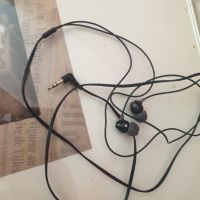 слушалки Sony-черени , снимка 1 - Слушалки и портативни колонки - 45093463