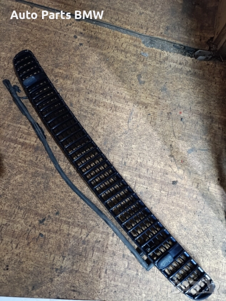 Решетка преден капак BMW E46 седан и комби Решетка преден капак БМВ Е46 Sedan & Touring, снимка 1