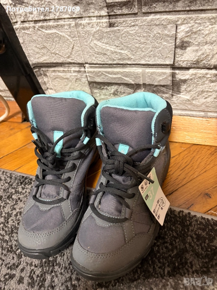 Дамски туристически обувки , снимка 1