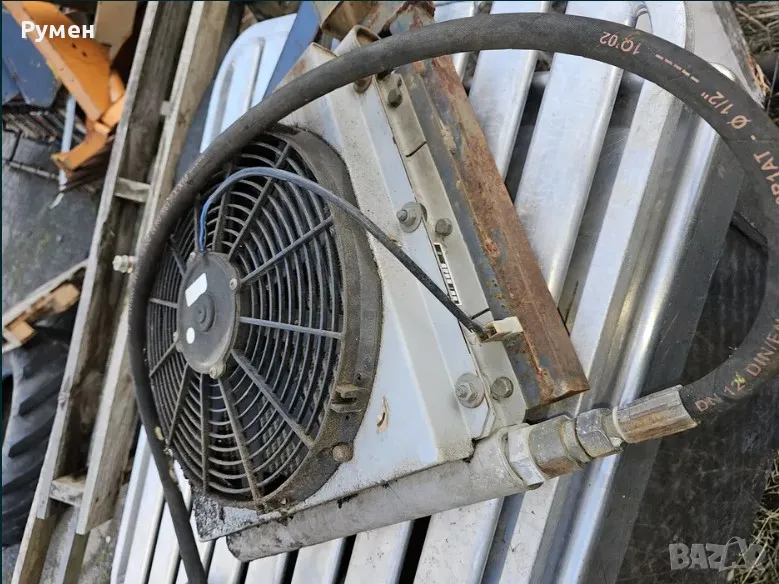 Охлаждащ радиатор за масло на земеделска и строителна техника, снимка 1