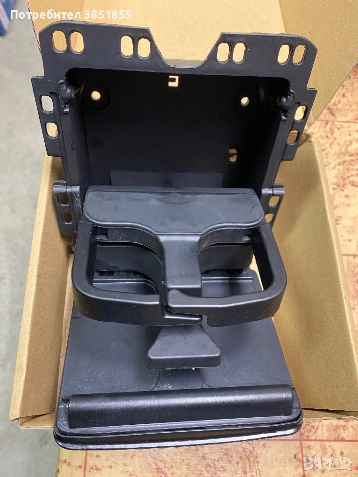 Поставка за чаши (cupholder) за VW Tiguan 5N,Golf Plus 5M, Sharan 7N, снимка 1