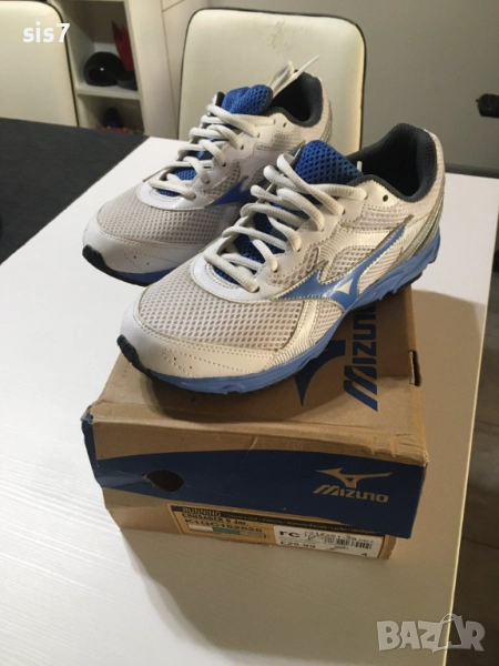 дамски оригинални маратонки Mizuno, снимка 1