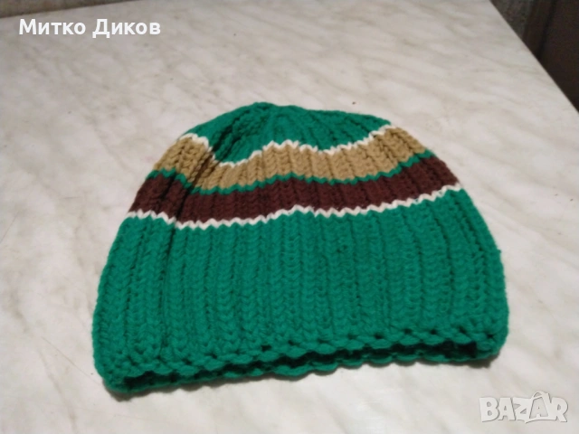 Зимна вълнена детска шапка нова