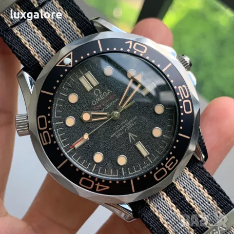 Мъжки часовник OMEGA Seamaster Diver 300M 007 Edition с автоматичен механизъм, снимка 5 - Мъжки - 46836266