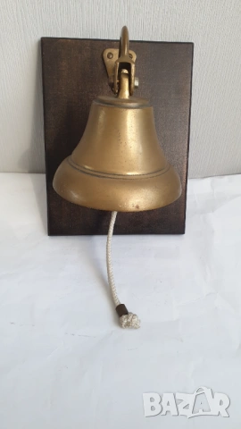 Бронзова корабна камбана