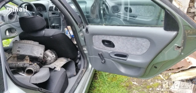 рено лагуна 1.8 90 коня бензин на части, снимка 2 - Части - 50475402