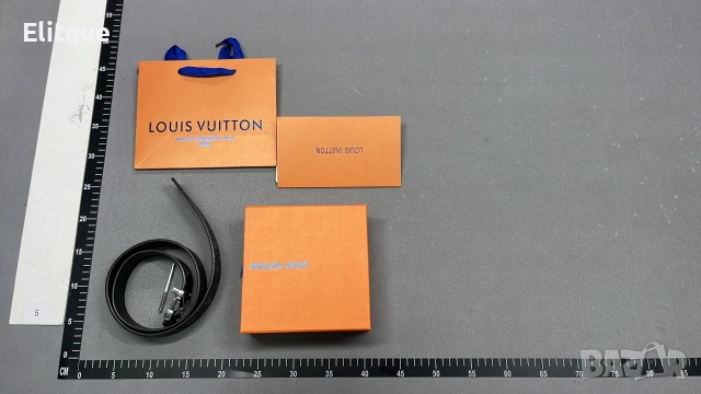 колани от естествена кожа в кутия Louis Vuitton 