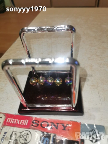 Люлката на Нютон хамелеон 9х9х8см 1601261335, снимка 5 - Колекции - 53121039