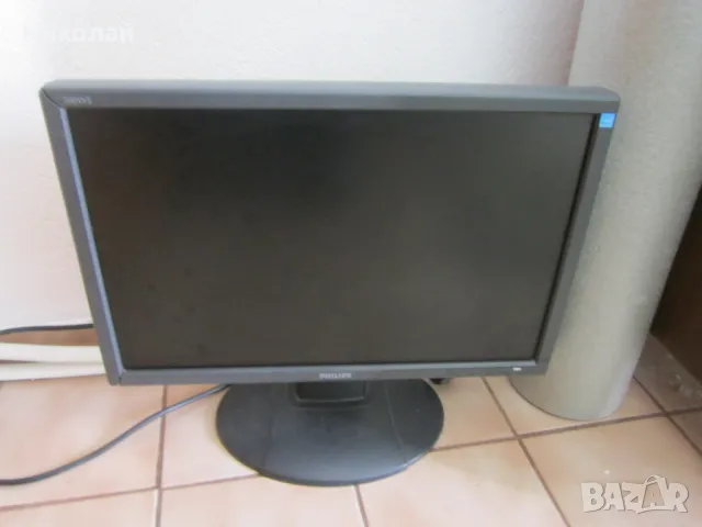 Продавам монитор Philips 20", снимка 1 - Монитори - 48012122