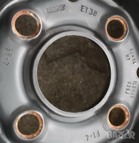 Един брой джанта 14 инча от Сеат 4х100, снимка 2 - Гуми и джанти - 51611037