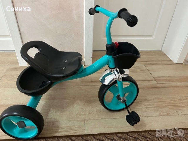 Продавам триколка цена 30€ 