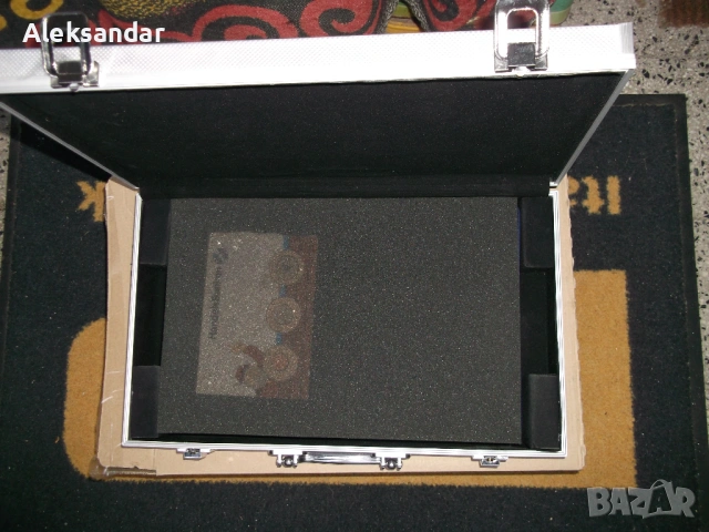 Алуминиеви куфарчета за нумизмати, снимка 2 - Нумизматика и бонистика - 53858118