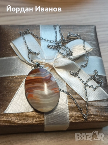 Сребърно колие с естествен камък 